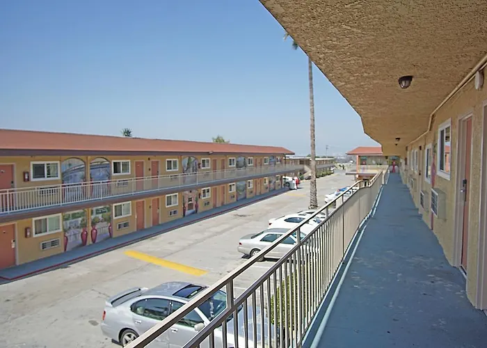 Los Angeles Inn & Suites - Lax